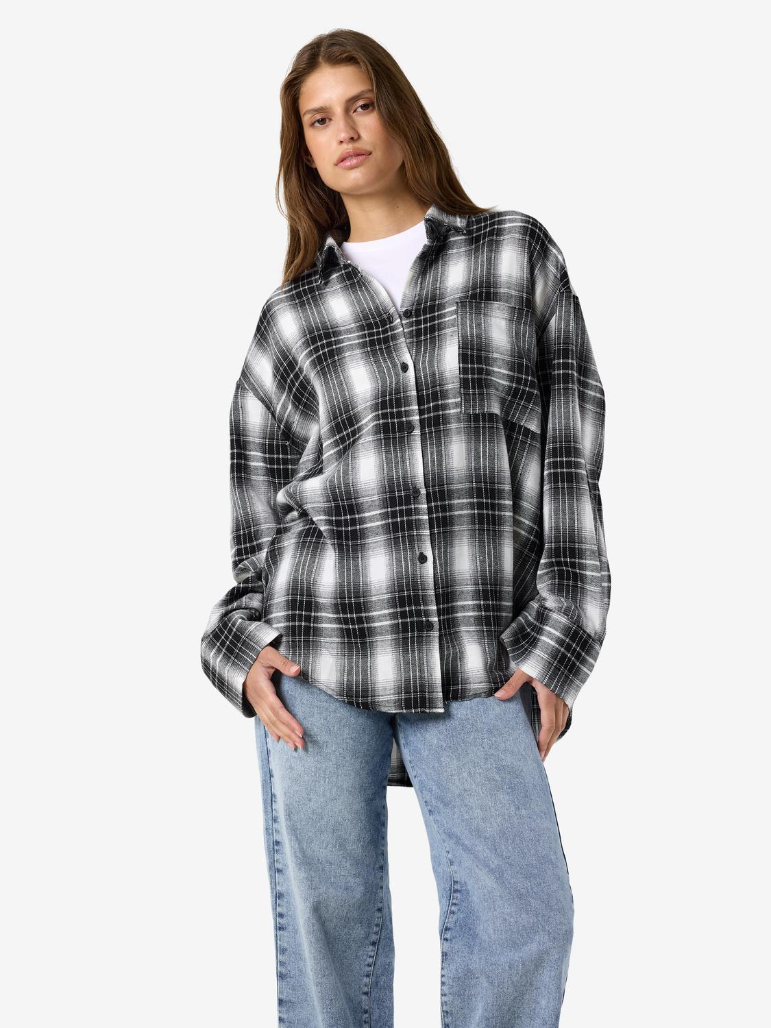model_shot-front